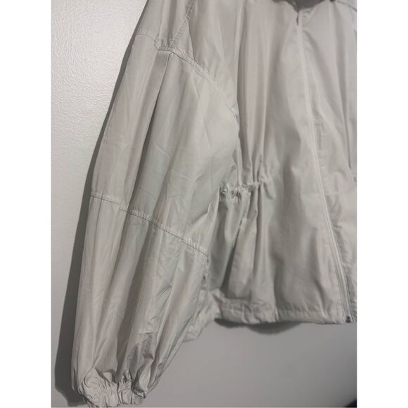 Lululemon Lightweight Cinch-Waist Hooded Rain Jacket Bone Women Size 10 LIKE NEW - Picture 3 of 12